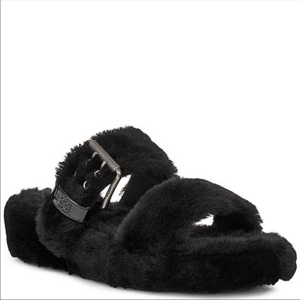 UGG Fuzz Yeah slippers